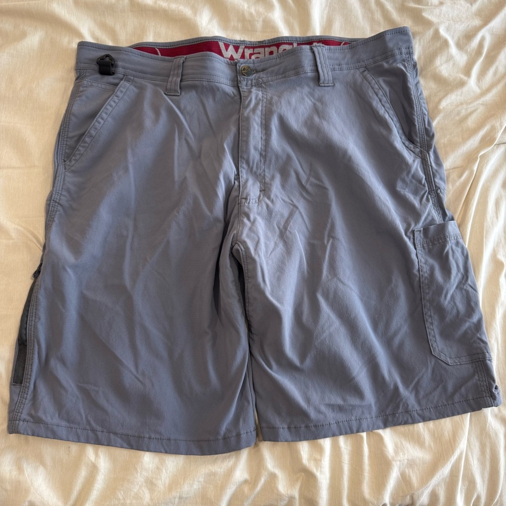 Wrangler Performance Cargo Shorts • Slate Blue • Size 36 • EUC